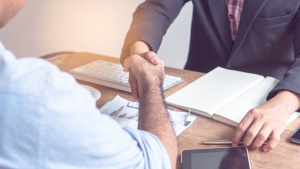 Apply These 7 Tips Before Accepting a Job Offer. (Shutterstock)