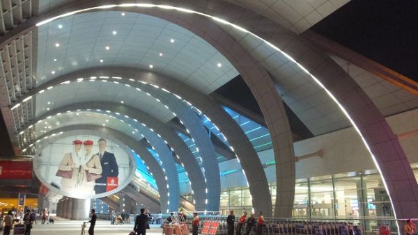 مطار دبي الدولي تعامل مع 6.89 ملايين مسافر في نوفمبر الفائت بانخفاض طفيف نسبته 0.8% مقارنة مع نوفمبر 2017