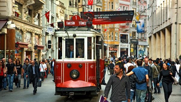 Turkish Statistics agency noted late last month that tourism revenues amounted to USD 29.5 billion last year. (Shutterstock)