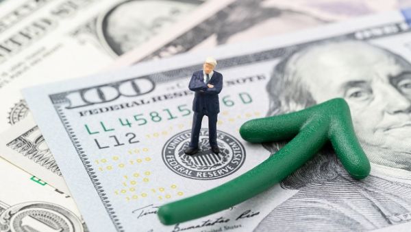 ارتفع الدين العام الأميركي، ليصل لأول مرة إلى 21 تريليوناً و13 مليار دولار، بحسب بيانات وزارة الخزانة الأميركية