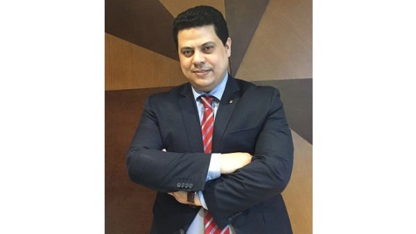 تهامي جاد، مدير المكتب الأمامي لدى فندق كوبثورن دبي