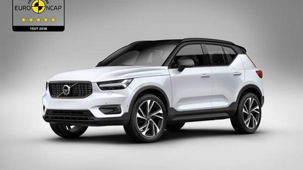 من هذا المنطلق، تكون "XC40" قد انضمت إلى شقيقاتها الأكبر في سلسلتي "60" و"90" على اعتبارها واحدة من أكثر السيارات أماناً على الطرقات.