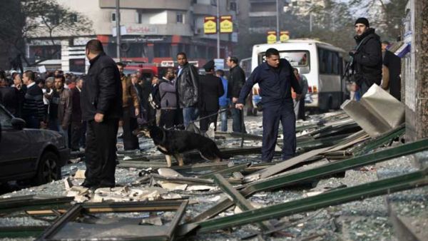 وقع الانفجار قبل موعد صلاة الجمعة بقليل وهو الوقت الذي تقل فيه حركة المرور 