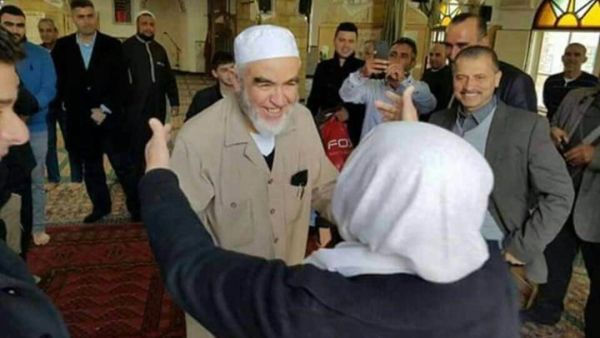 اعتبر اعتقال الشيخ صلاح ومن ثم القيود التي تم وضعها عليها هي قرارات سياسية ظالمة