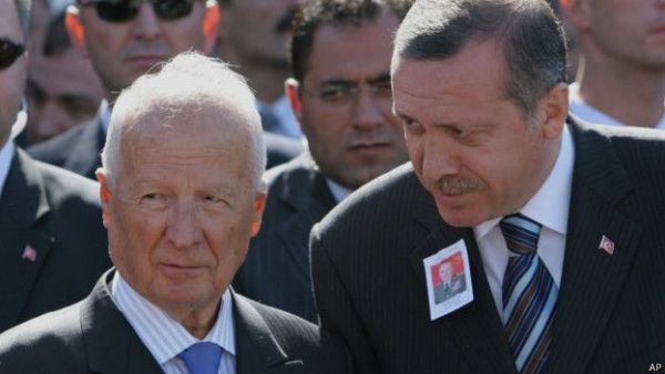 كان إفرين يعاني من اعتلال صحته منذ عام 2012