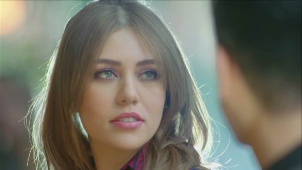 الفنانة المصرية الشابة رحمة حسن