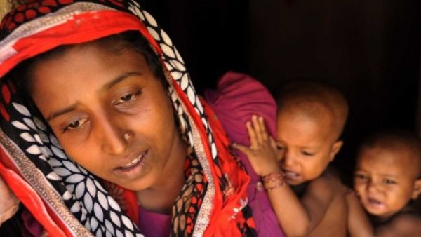 مع اندلاع أعمال العنف ضد "الروهينغا" في يونيو / حزيران 2012، بدأ عشرات الآلاف منهم بالهجرة 