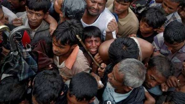 آلاف الروهينجا يتظاهرون في مخيماتهم للمطالبة بالعدالة في ذكرى نزوحهم