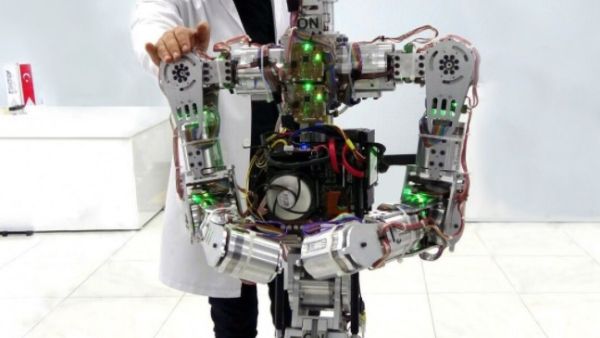 The new generation human-robots will be programmed for use at malls, fairs, airports, hospitals, and even at homes (Twitter/Akınrobotics)

