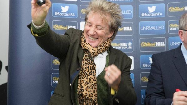 Anti-Israel fans of Celtic Football Club started a petition asking Rod Stewart to cancel his June concert in Tel Aviv. (Facebook)