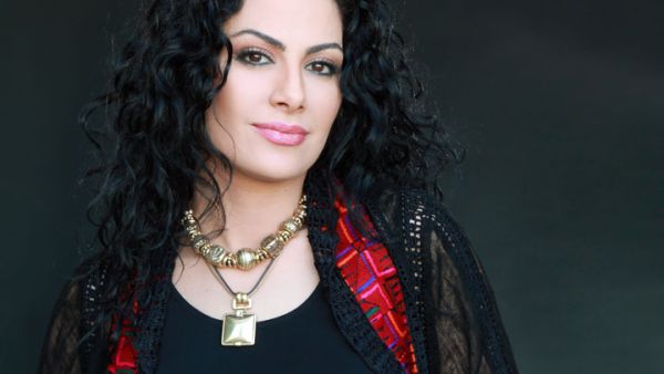 صورة صبا مبارك بلا مكياج تبهر جمهورها