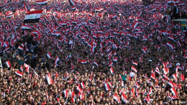 الصدر يطلب من أنصاره إنهاء الاعتصام أمام بوابات المنطقة الخضراء في بغداد
