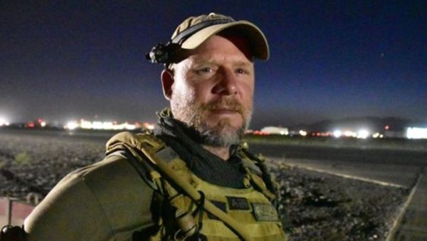 حصل جيلكي على جوائز كثيرة بفضل عمله مصورا في كل أنحاء العالم - فيسبوك