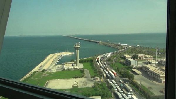 The bridge is expected to cost $4 billion to $5 billion and will be parallel to the current King Fahd Causeway. (YouTube)