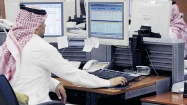 يحصل الموظف، بعد تطبيق القرار على راتبه الشهري في الـ 25 من كل شهر ميلادي