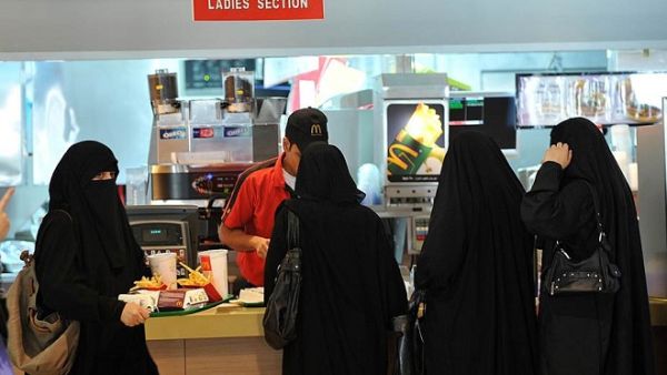 Saudi women are still segregated from men in many walks of life. (Fayez Nureldine/ AFP)