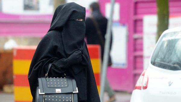 تفجير مسجد قوات الطوارئ هو تفجير انتحاري وقع في 6 أغسطس (آب) 2015