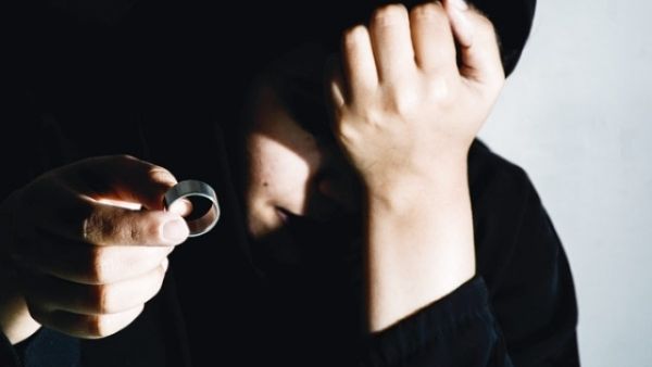 ٢٧ الف حاله طلاق في شهر ونصف