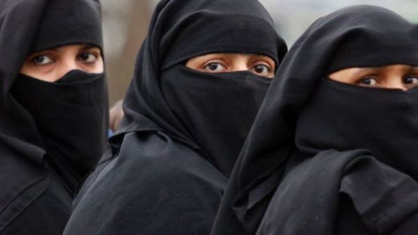 تنظيم داعش يتحدث عن غيرة الزوجات من السبايا في مجلته الأسبوعية