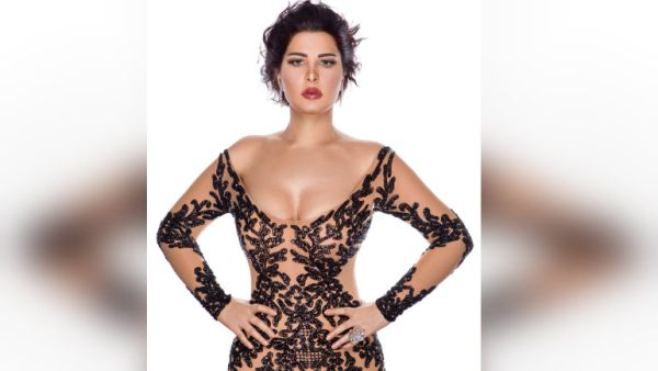 الفنانة الكويتية شمس