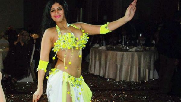 Egyptian dancer Shams has been sentenced to 10 years in prison for kidnapping a girl orphan. (Alsayeda.net)