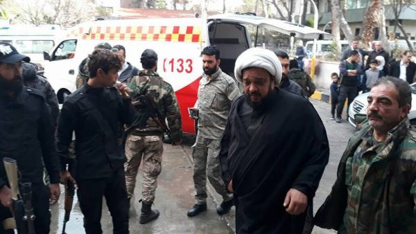 بدأ عناصر مليشيا "زينبيون" بالانتشار العلني في المدينة، بلباسهم العسكري وشارات المليشيا الخاصة وسلاحهم الفردي