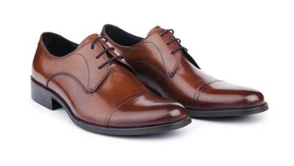 Bukhari's conspiracy theory about Mossad and his missing shoe unleashed an heel-storm of shoe puns. (Shutterstock)