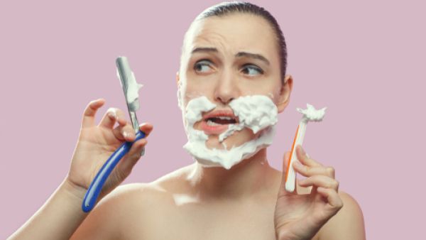 شعر الوجه يعتبر  ظاهرة مزعجة وتخفي نقاء البشرة (shutterstock.com)
 شعر الوجه يعتبر  ظاهرة مزعجة وتخفي نقاء البشرة (shutterstock.com)