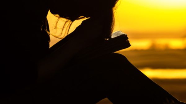 يتربع برج السرطان على عرش “جلد الذات” (shutterstock.com)
