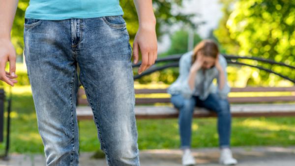  هناك أشخاص يرفضون التخلي عن الحب المؤذي