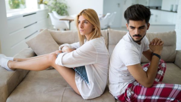 لاشك أن كل شخص قد يخطئ لذلك يجب على الطرف الآخر أن يسامحه