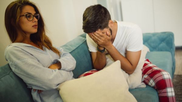 يكون الانفصال شعوراً رهيباً في وقته لكنه لا يدوم إلى الأبد (shutterstock.com)
