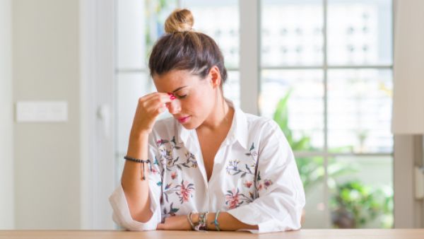 من أفضل الطرق لعلاج الصداع هو الوقاية في الدرجة الأولى (shutterstock.com)
