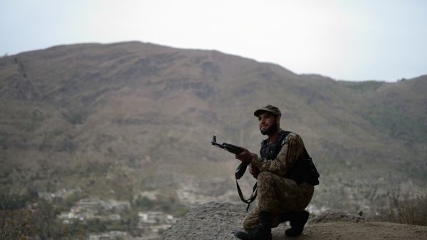 Pakistani soldiers (Shutterstock)	