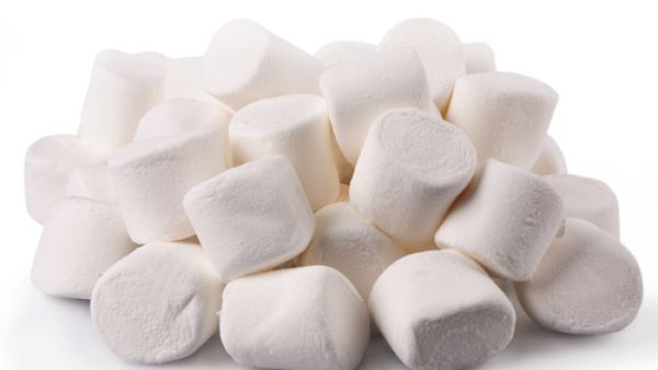 عجينة السكر من المارشميلو عجينة السكر من المارشميلو