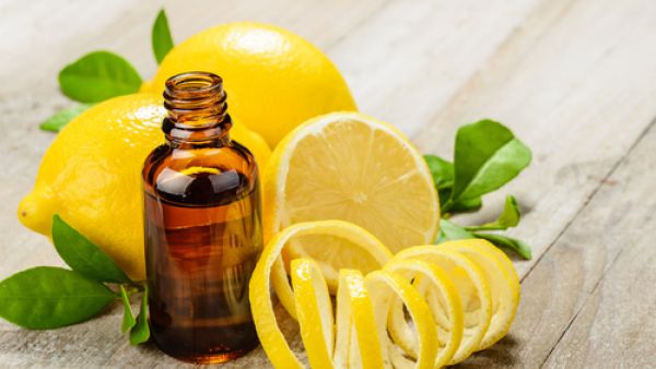 الفوائد الصحية من زيت الليمون تشمل تنظيم النوم