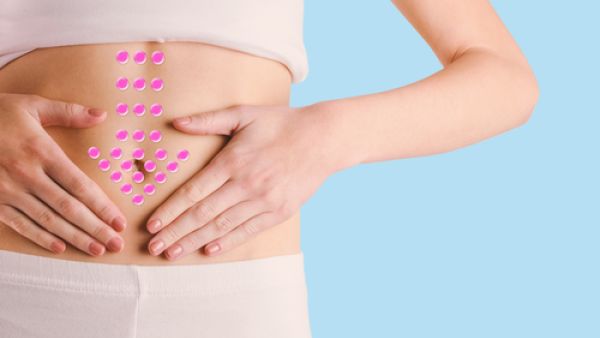 تناول المياه لكي تبقي المعدة في وضع رطب حيث ان الماء اساس الجهاز الهضمي