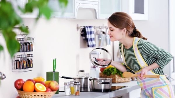 المزاج الجيد للمرأة ينعكس على الطعام الذي تعده