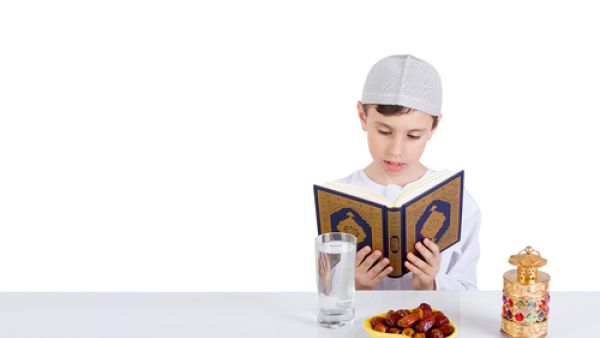 ما السن المناسب لبدء طفلك في الصيام خلال شهر رمضان؟ (shutterstock.com) ما السن المناسب لبدء طفلك في الصيام خلال شهر رمضان؟ (shutterstock.com)
