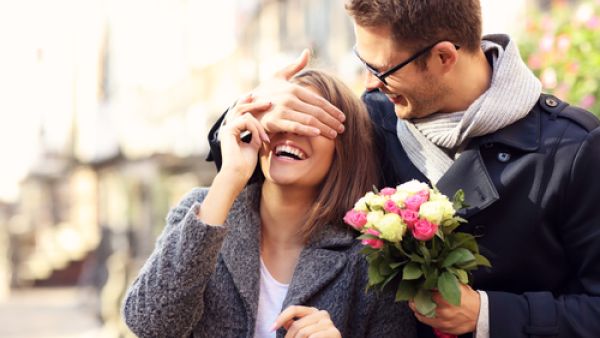 الحمل يهوى الحب وتظهر عليه العاطفة لجميع من حوله (shutterstock.com) 
 الحمل يهوى الحب وتظهر عليه العاطفة لجميع من حوله (shutterstock.com)