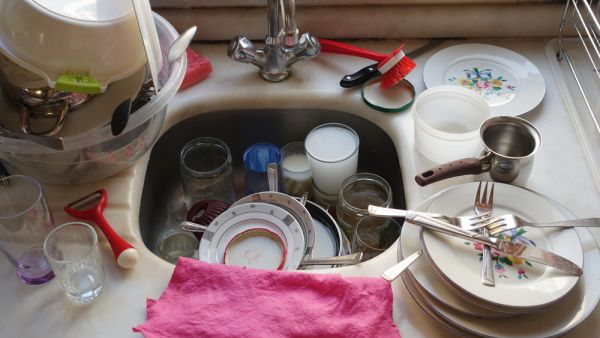 “He said he wouldn’t do the dishes using cold water" (Shutterstock/File)