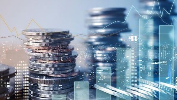The UAE is ranked amongst the top countries in terms of mobile penetration and easy access to internet, which further enhances the country’s potential for embracing digital banking services. (Shutterstock)