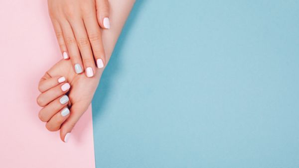 تستطيعين اللجوء الى الخلطات الطبيعية التي تساعد على تفتيح البشرة (shutterstock.com)
