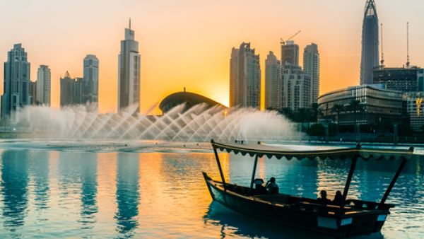 أفلام، وموسيقى ونشاطات بحرية  (Shutterstock)