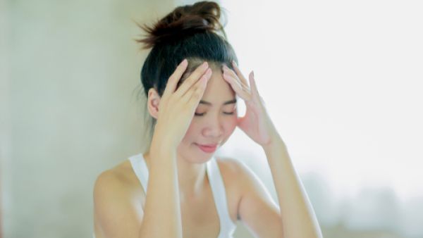 عتبر الصداع النصفي احد من أقسى أنواع الصداع (shutterstock.com)