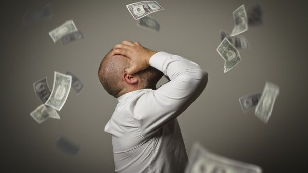 من المتوقع أن تستمر الضائقة الاقتصادية الجديدة لسنوات وسيكون لها الأثر الكبير في الغرب