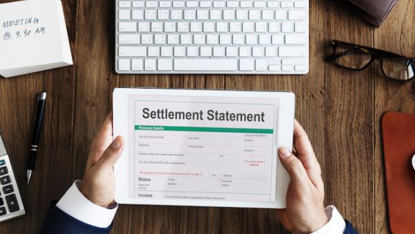If the cheque gets dishonoured, the banks have the right to file criminal case against the debtors concerned. (Shutterstock)