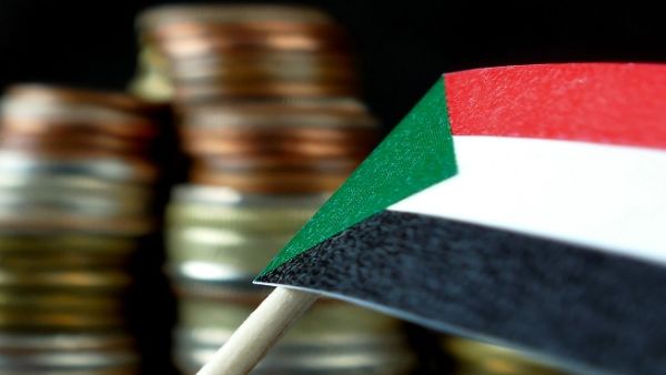 Central bank strives to meet demand for cash amid soaring inflation. (Shutterstock)