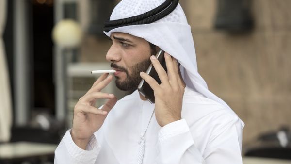 حظر بيع السجائر للمستهلكين أو تداولها بالأسواق المحلية بدون "الطوابع الرقمية" اعتباراً من أغسطس القادم ومنع الاستيراد من مايو