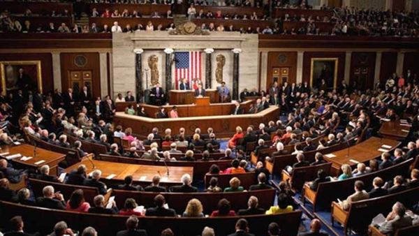 مجلس الشيوخ الأمريكي يسمح لأول مرة باصطحاب الأمهات لأطفالهن

